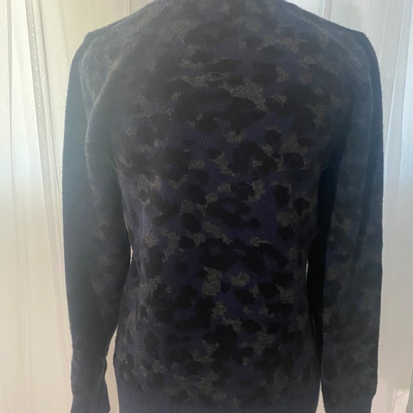 Denver Hayes leopard print sweater small - Picture 5 of 6